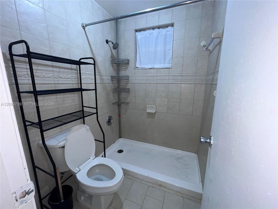 В аренду: $1,700 (1 спален, 1 ванн, 620 Квадратных фут)