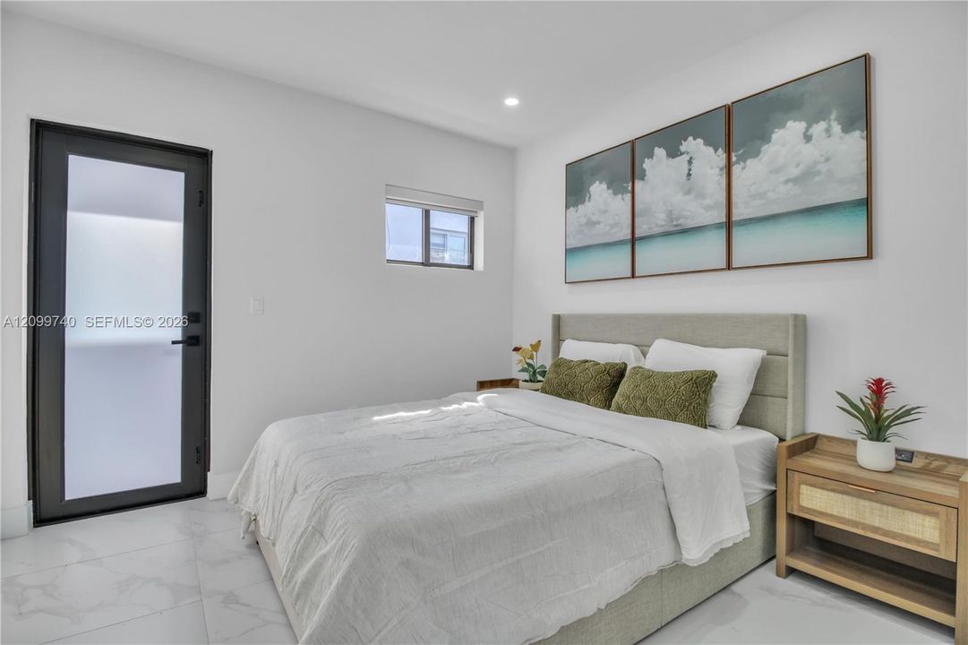 В аренду: $2,500 (1 спален, 1 ванн, 0 Квадратных фут)