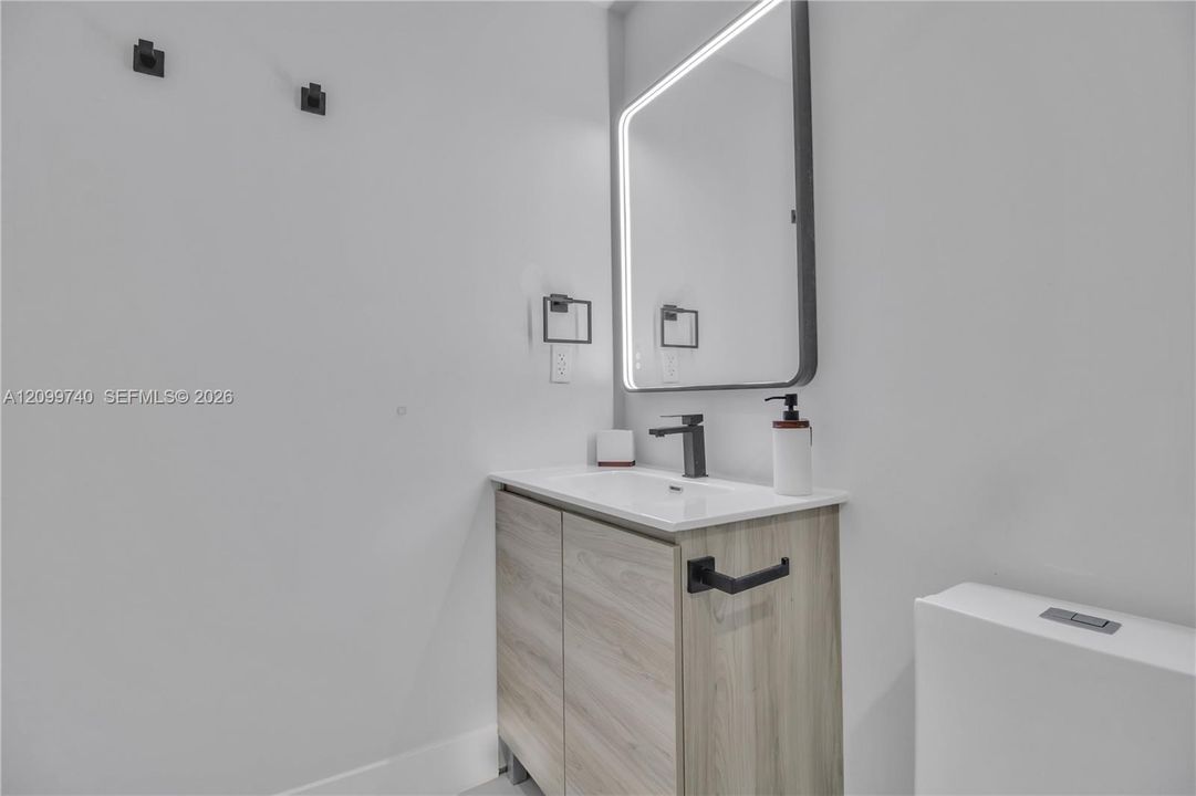 В аренду: $2,500 (1 спален, 1 ванн, 0 Квадратных фут)