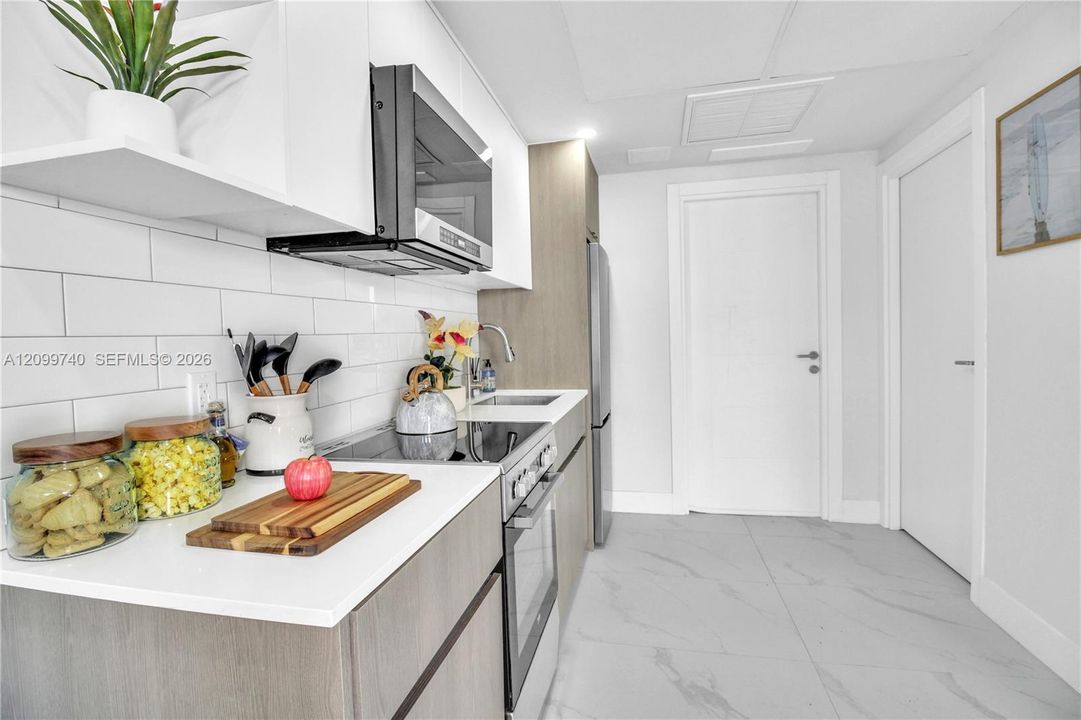 В аренду: $2,500 (1 спален, 1 ванн, 0 Квадратных фут)
