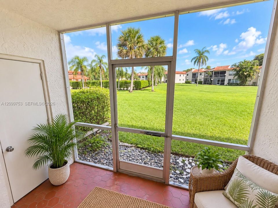 En Venta: $215,000 (2 camas, 2 baños, 0 Pies cuadrados)
