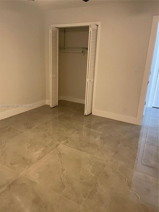 В аренду: $2,000 (2 спален, 1 ванн, 3088 Квадратных фут)