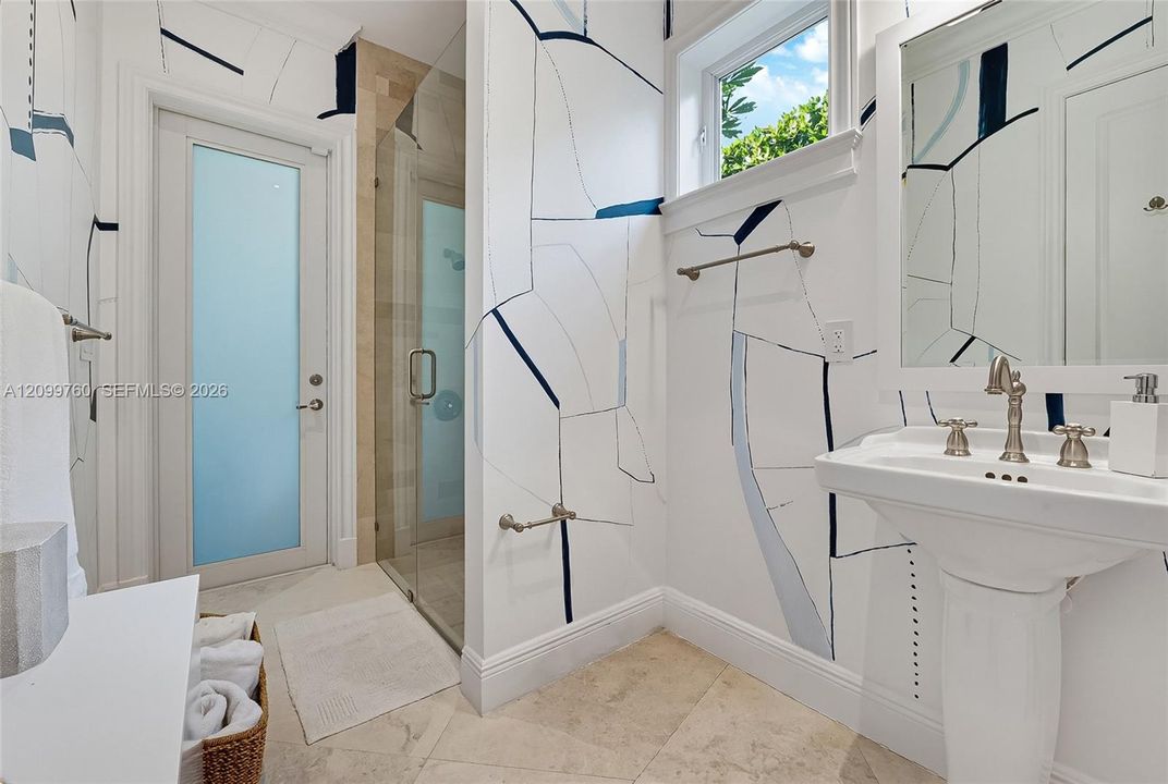 For Sale: $4,290,000 (5 beds, 4 baths, 3284 Square Feet)