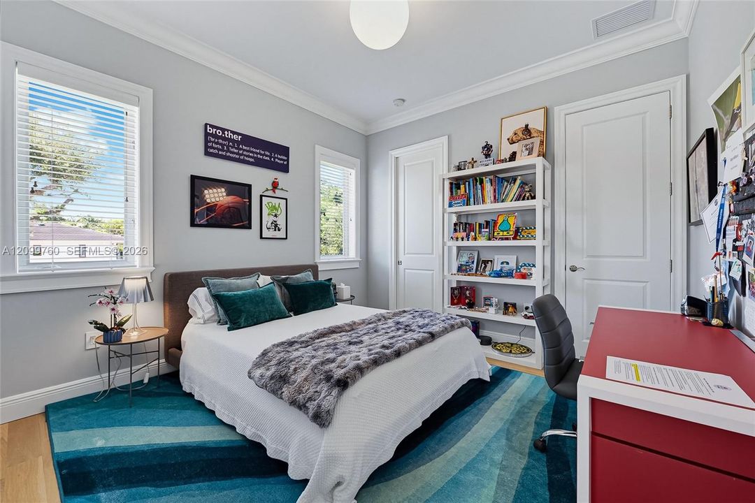 For Sale: $4,290,000 (5 beds, 4 baths, 3284 Square Feet)