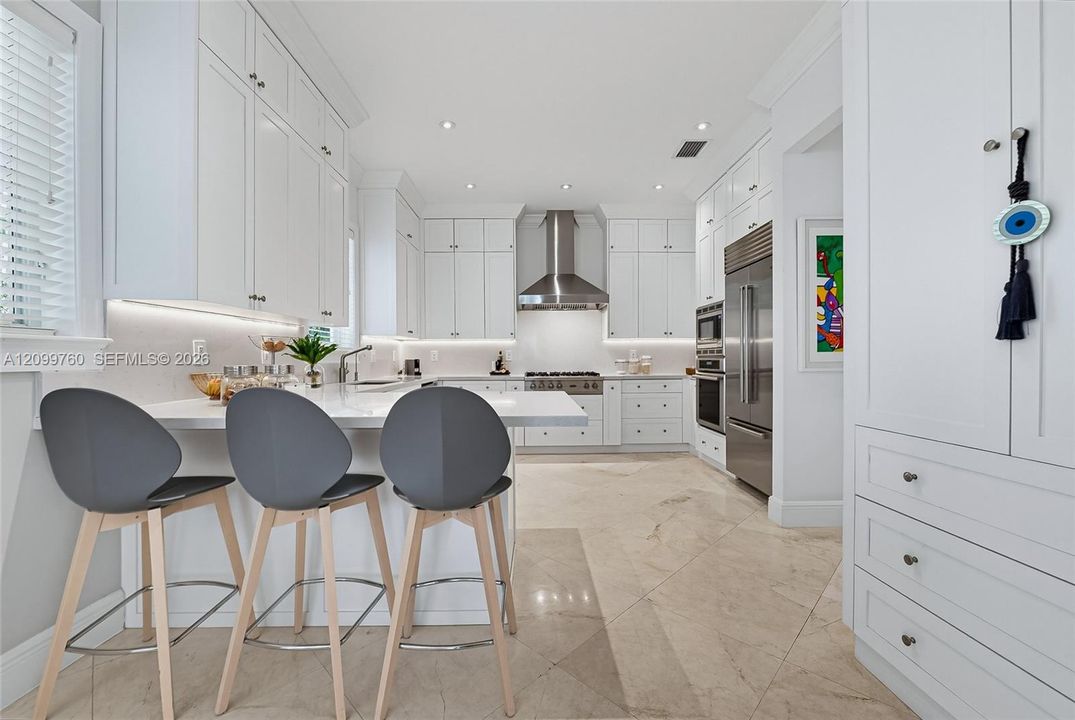 For Sale: $4,290,000 (5 beds, 4 baths, 3284 Square Feet)