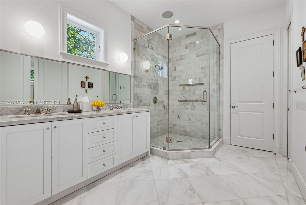 For Sale: $4,290,000 (5 beds, 4 baths, 3284 Square Feet)