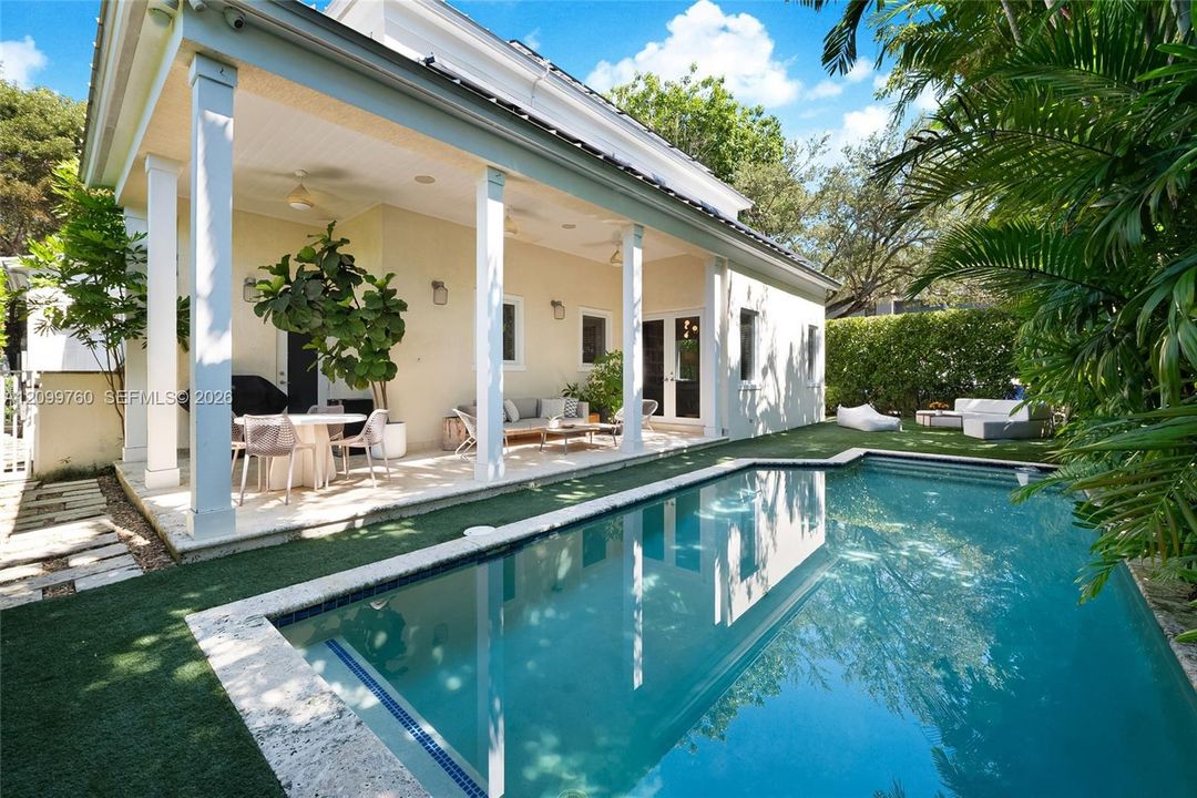 For Sale: $4,290,000 (5 beds, 4 baths, 3284 Square Feet)
