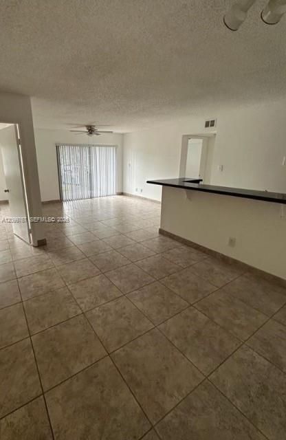 В аренду: $2,250 (2 спален, 2 ванн, 1060 Квадратных фут)