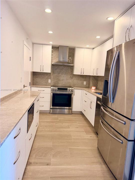 В аренду: $5,300 (2 спален, 2 ванн, 1310 Квадратных фут)