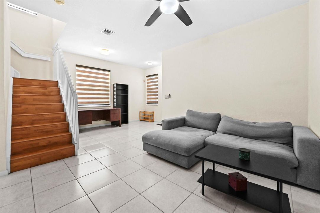 18 Living room 03