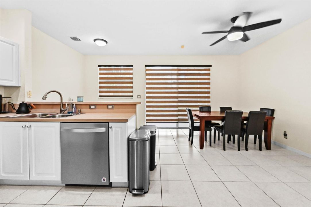 19 Kitchen 01