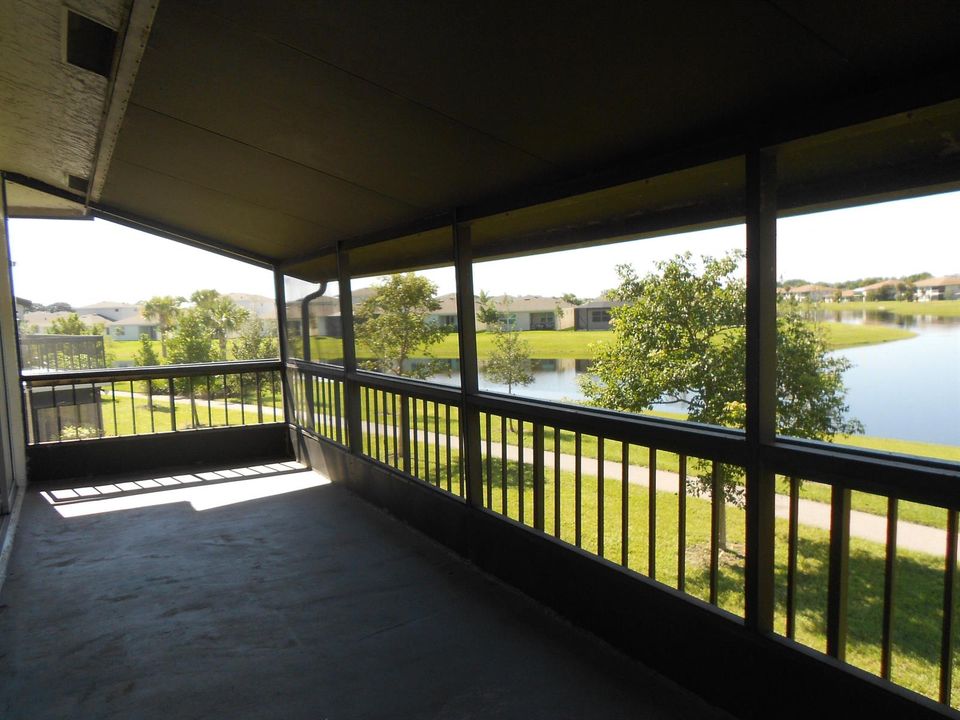 Screened in Patio with Lake Views6