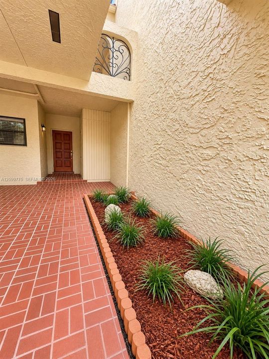 For Sale: $449,790 (2 beds, 2 baths, 1630 Square Feet)
