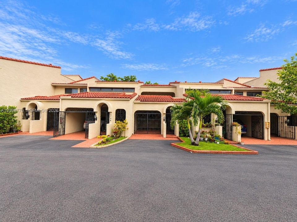 For Sale: $449,790 (2 beds, 2 baths, 1630 Square Feet)