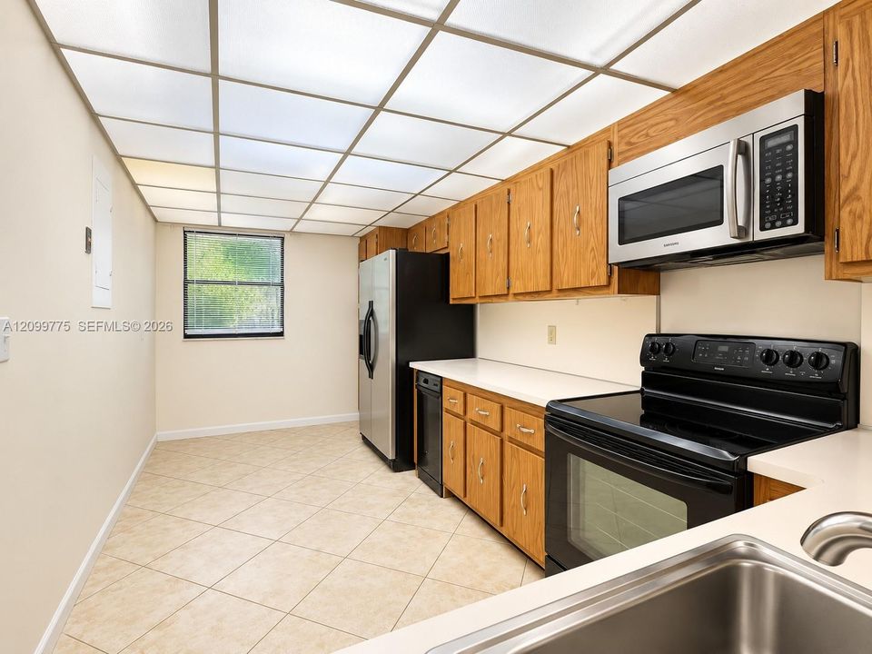 For Sale: $449,790 (2 beds, 2 baths, 1630 Square Feet)