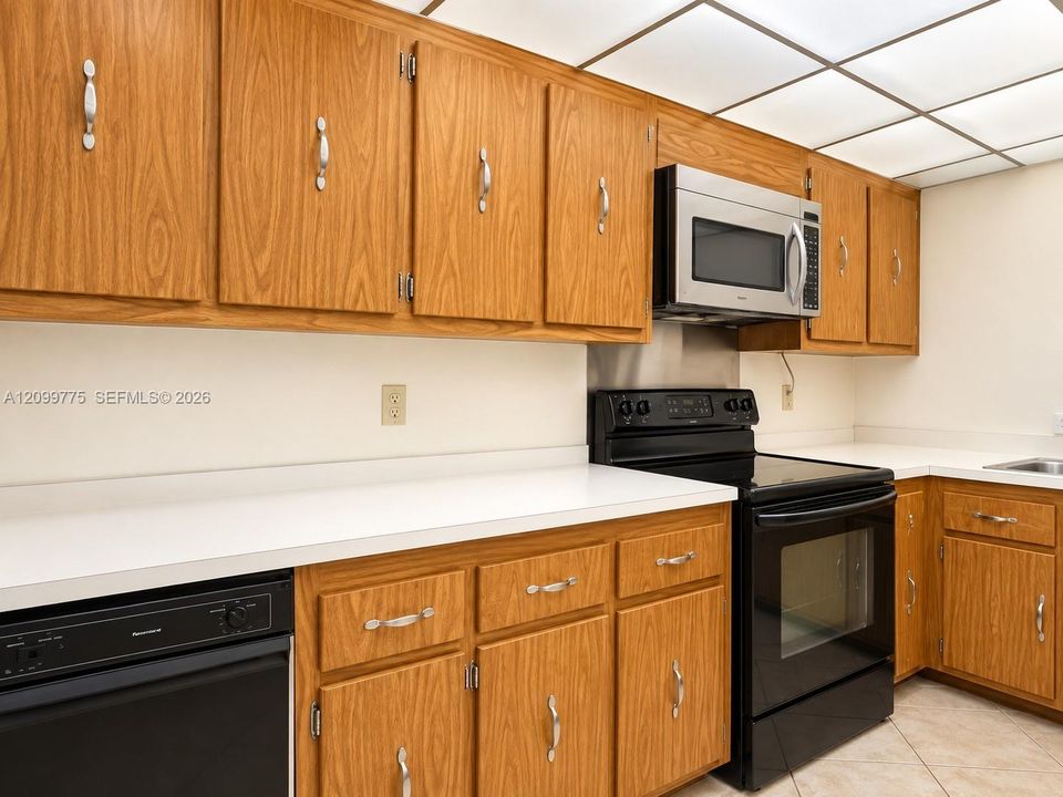 For Sale: $449,790 (2 beds, 2 baths, 1630 Square Feet)