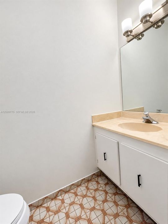 For Sale: $449,790 (2 beds, 2 baths, 1630 Square Feet)