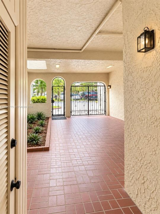 For Sale: $449,790 (2 beds, 2 baths, 1630 Square Feet)