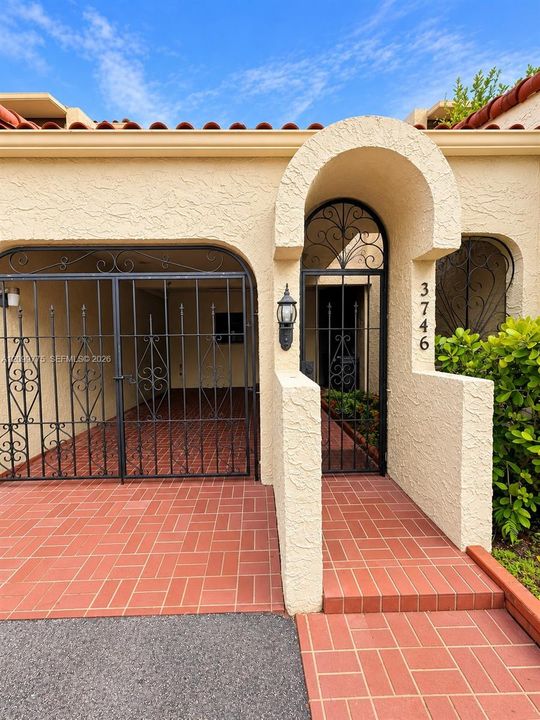 For Sale: $449,790 (2 beds, 2 baths, 1630 Square Feet)