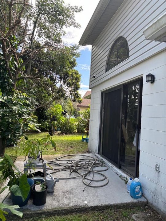 En Venta: $275,000 (3 camas, 2 baños, 0 Pies cuadrados)