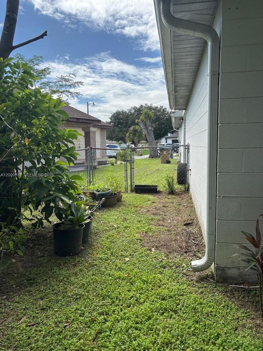 En Venta: $275,000 (3 camas, 2 baños, 0 Pies cuadrados)