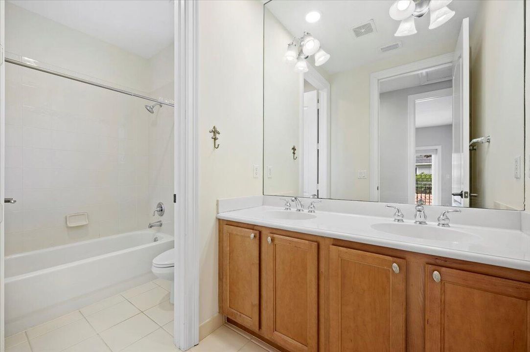 2nd Bathroom