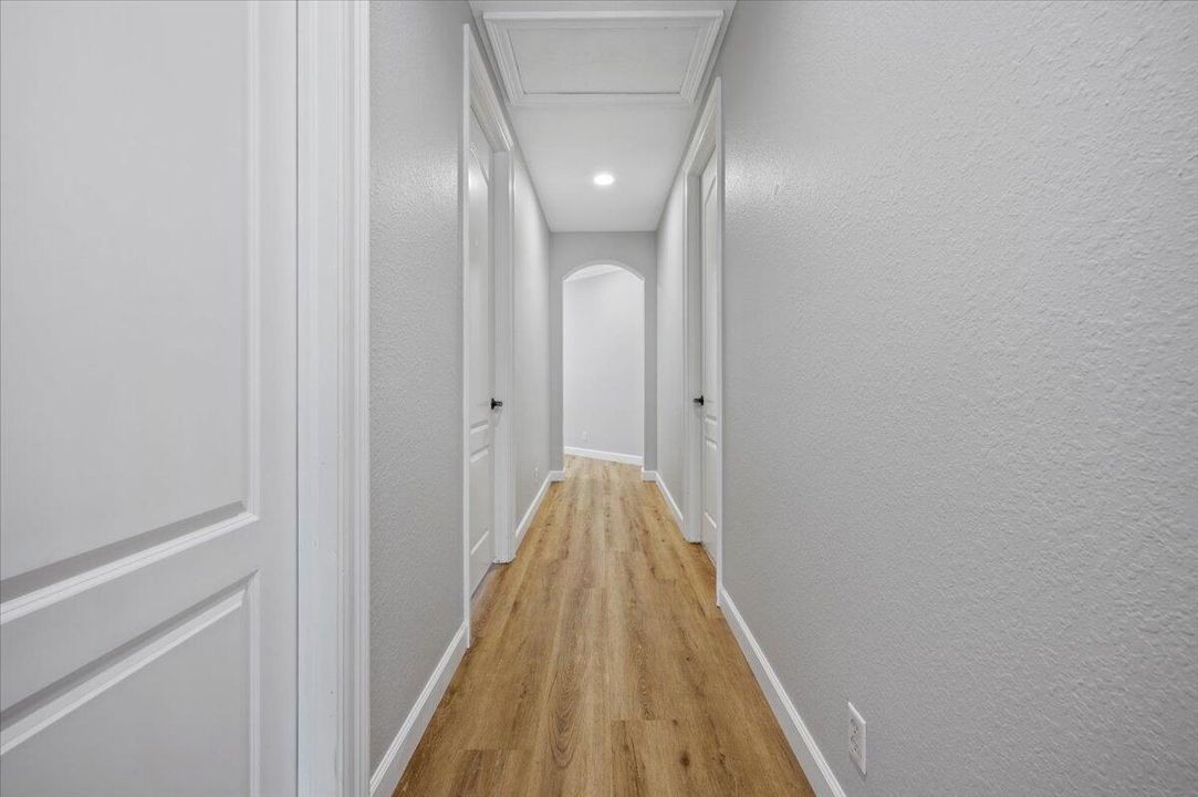 Hallway to 2nd/3rd/4th Bedrooms