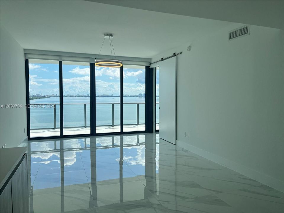 En Venta: $1,230,000 (2 camas, 2 baños, 1088 Pies cuadrados)