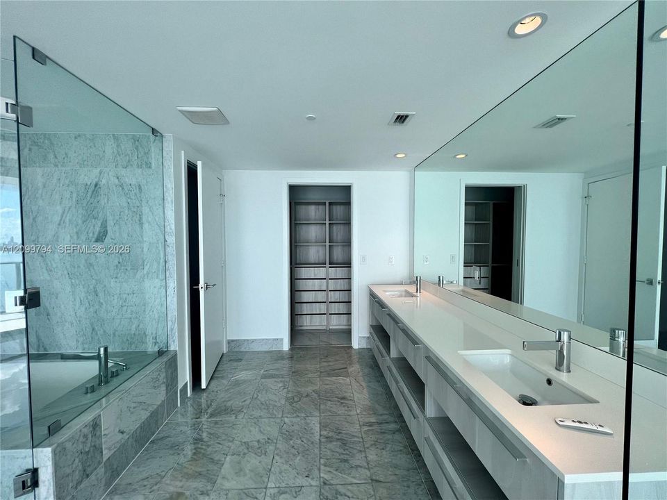 En Venta: $1,230,000 (2 camas, 2 baños, 1088 Pies cuadrados)