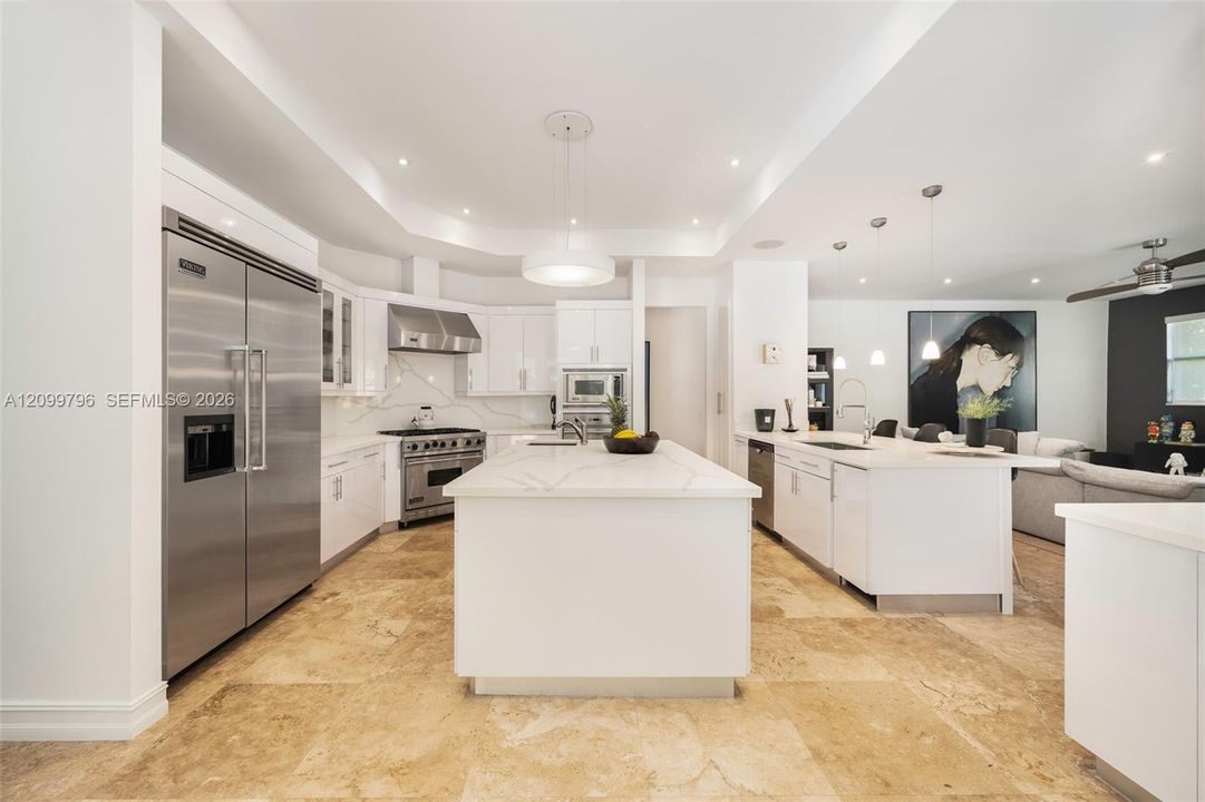 В аренду: $24,000 (6 спален, 6 ванн, 4197 Квадратных фут)