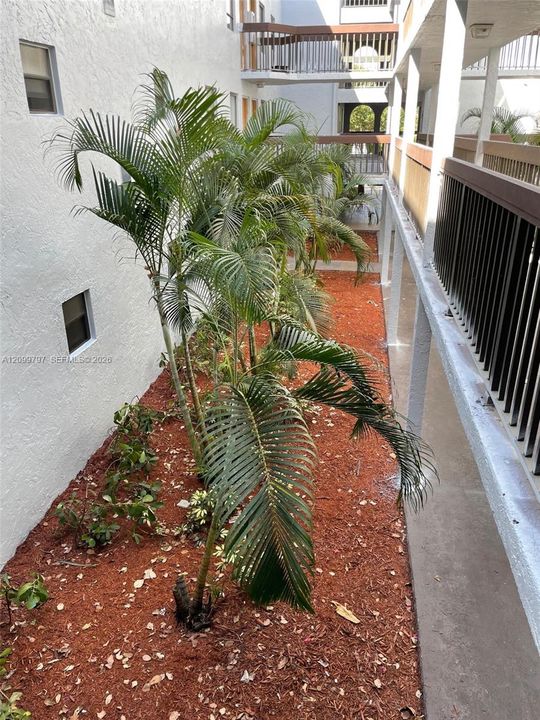 For Rent: $1,800 (2 beds, 2 baths, 1030 Square Feet)