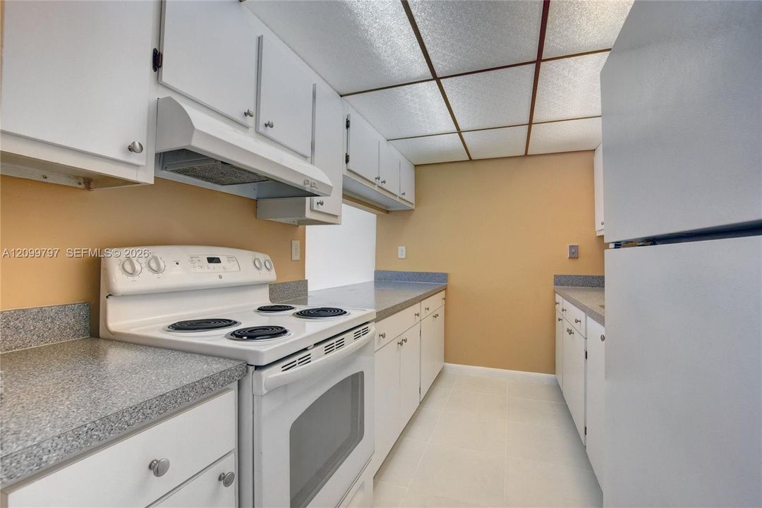 For Rent: $1,800 (2 beds, 2 baths, 1030 Square Feet)