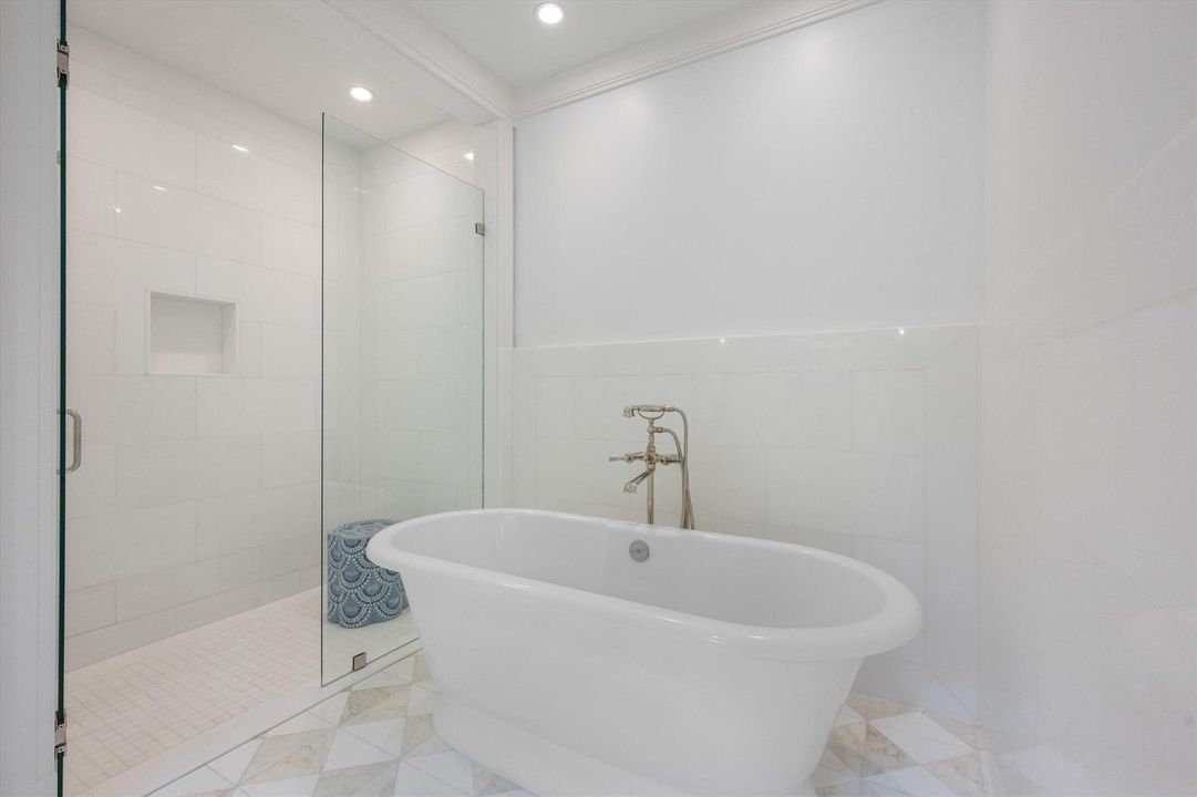 Master Bath "Her"