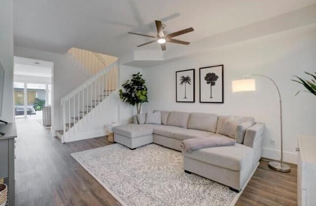 272 Murray Ct 7