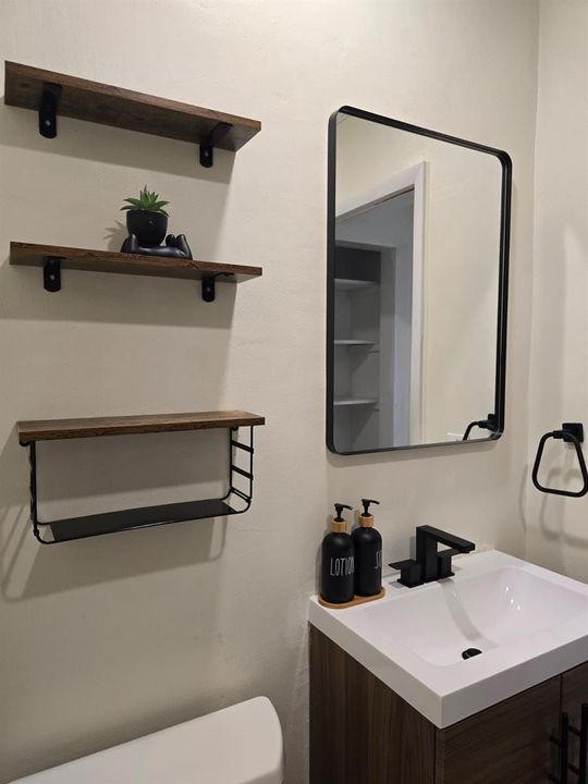 secondary bath