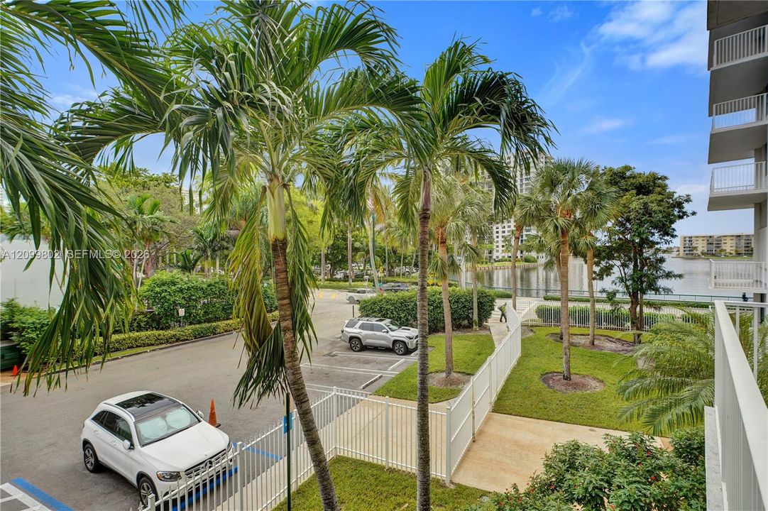 For Rent: $2,500 (2 beds, 2 baths, 1066 Square Feet)