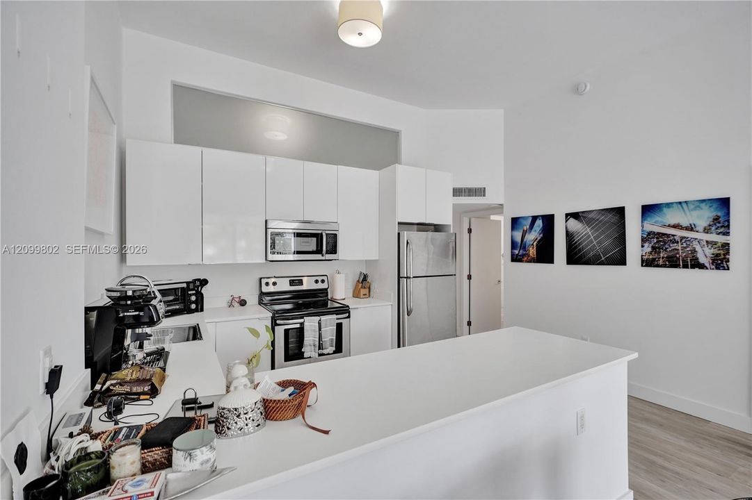 For Rent: $2,500 (2 beds, 2 baths, 1066 Square Feet)