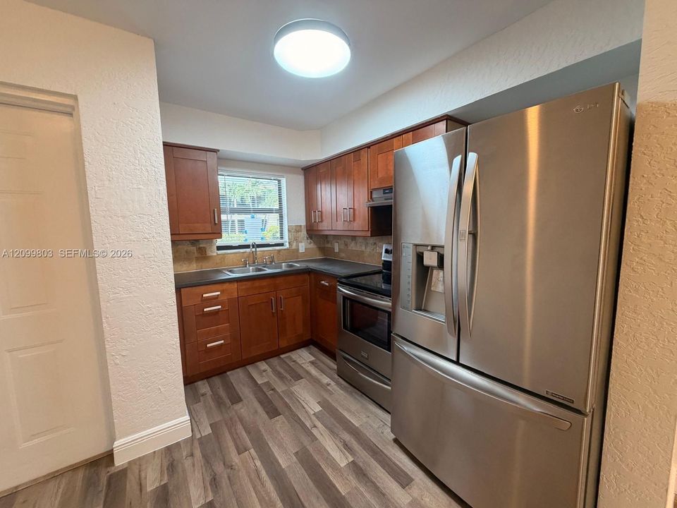 В аренду: $2,775 (2 спален, 1 ванн, 0 Квадратных фут)