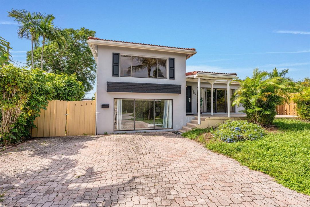 2-web-or-mls-A7409493