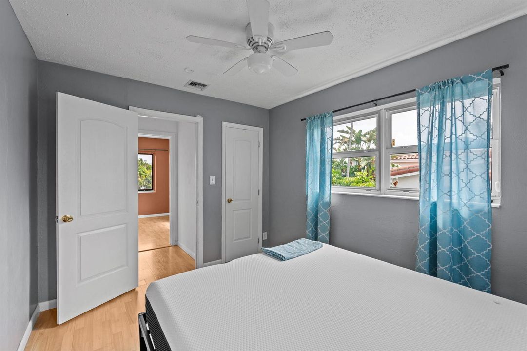 33-web-or-mls-A7409562