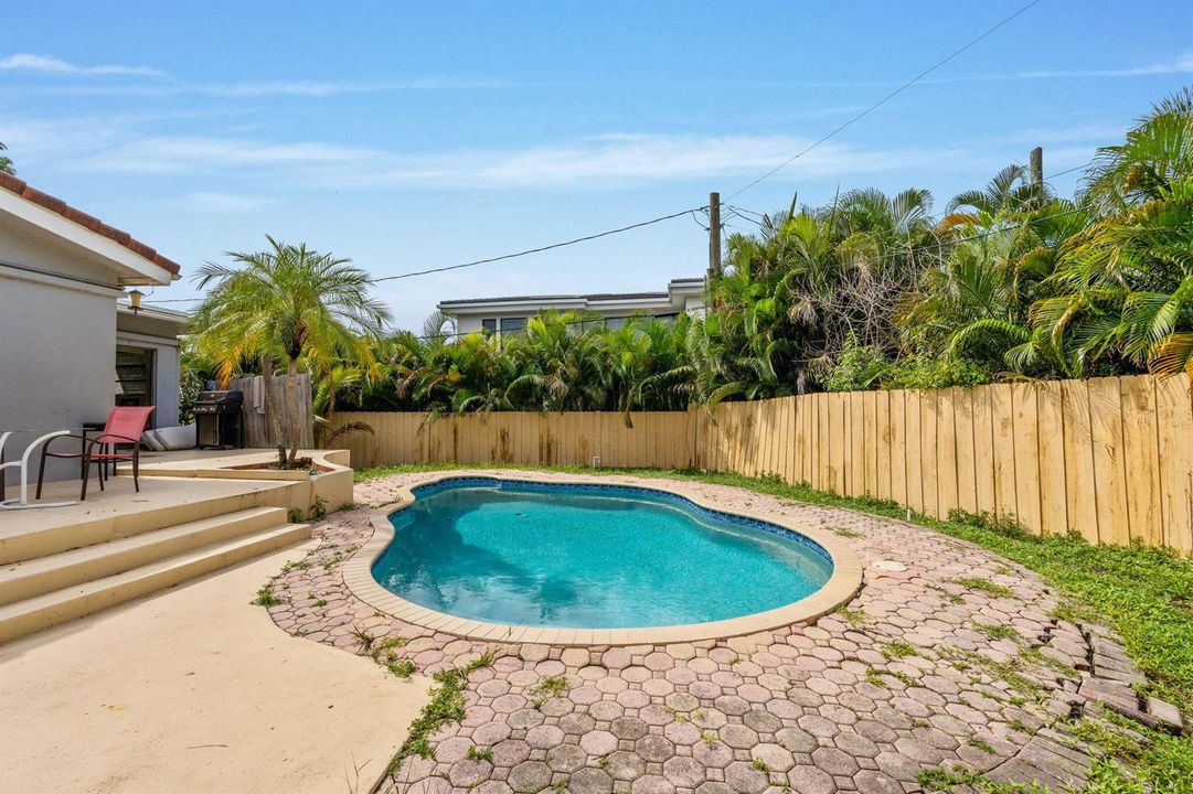 44-web-or-mls-A7409462