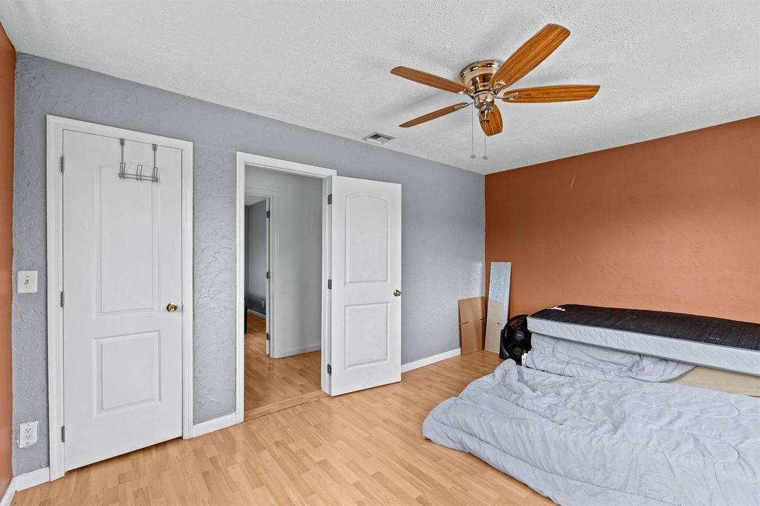 35-web-or-mls-A7409568