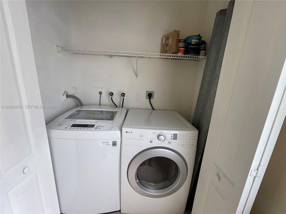 En Renta: $2,400 (2 camas, 2 baños, 1120 Pies cuadrados)