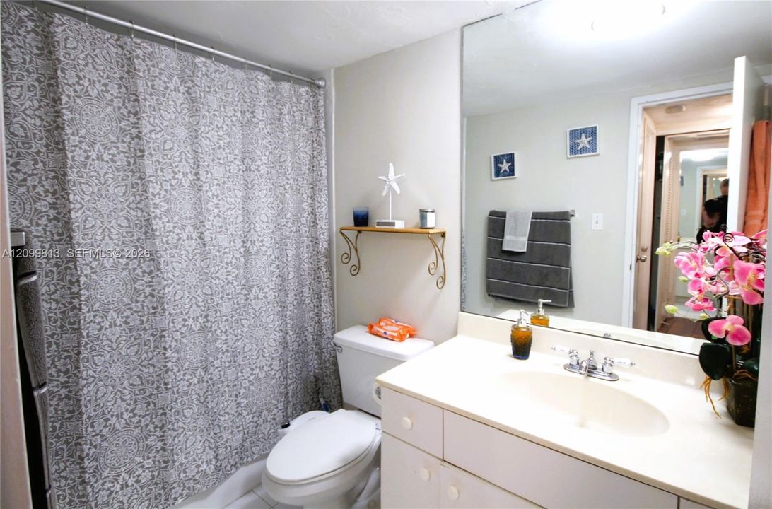 В аренду: $4,500 (2 спален, 2 ванн, 1030 Квадратных фут)