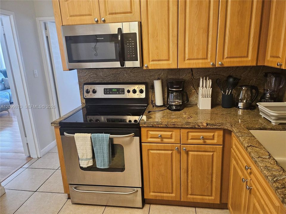 В аренду: $4,500 (2 спален, 2 ванн, 1030 Квадратных фут)
