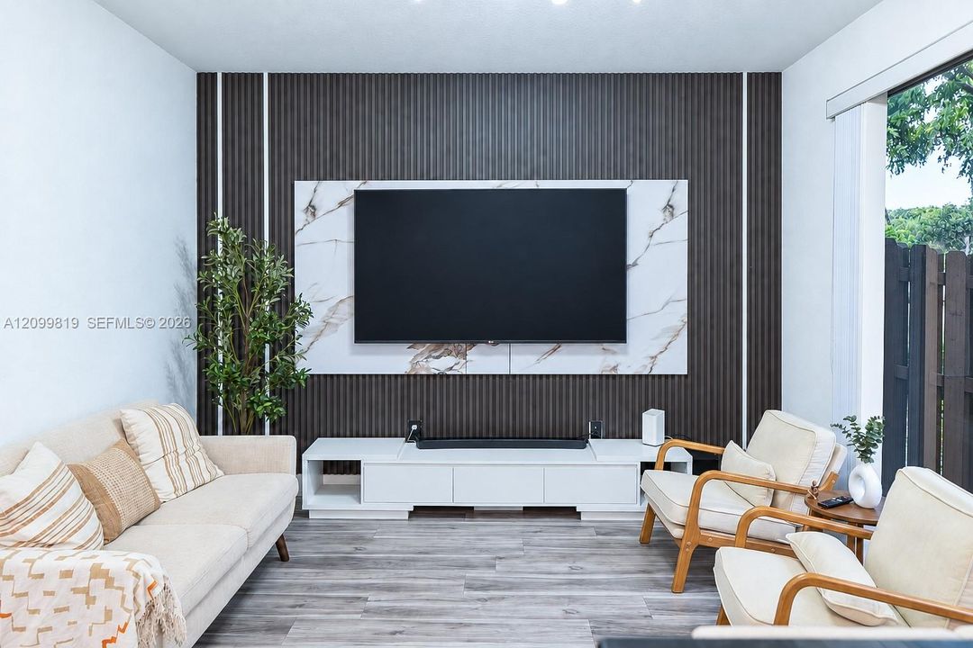 На продажу: $555,000 (3 спален, 2 ванн, 1683 Квадратных фут)