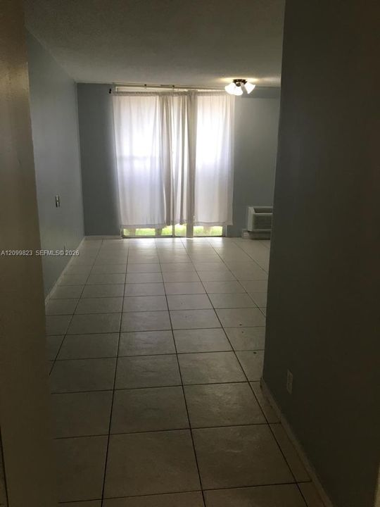 En Renta: $1,300 (0 camas, 1 baños, 385 Pies cuadrados)