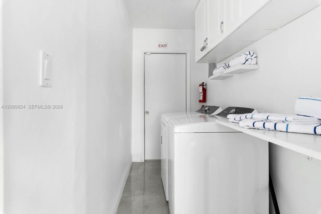 En Venta: $549,999 (3 camas, 2 baños, 1176 Pies cuadrados)