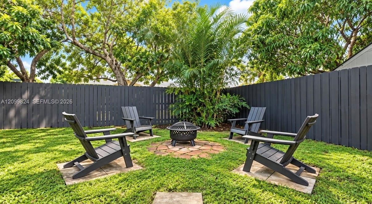 En Venta: $549,999 (3 camas, 2 baños, 1176 Pies cuadrados)