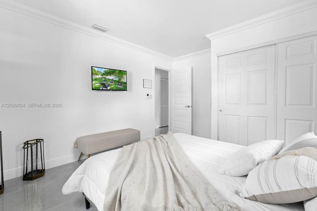 En Venta: $549,999 (3 camas, 2 baños, 1176 Pies cuadrados)